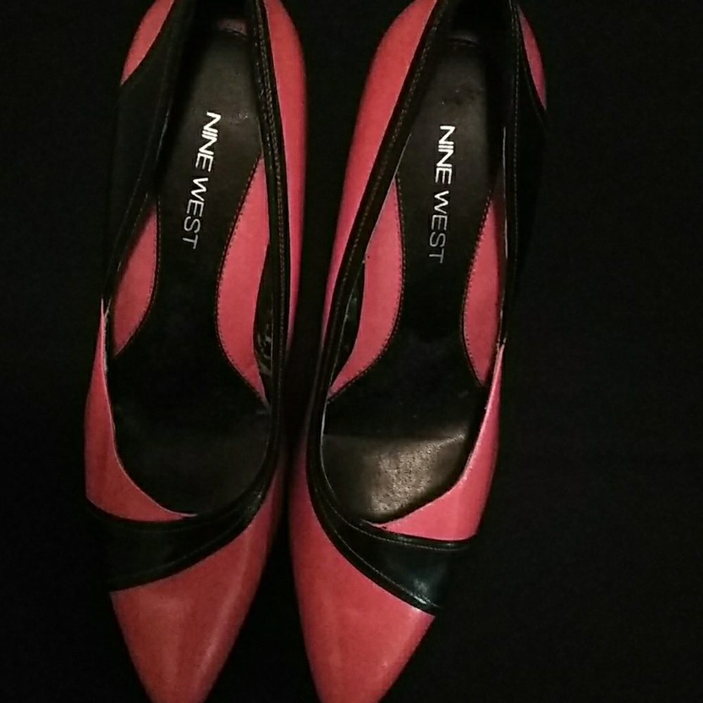 NINE WEST